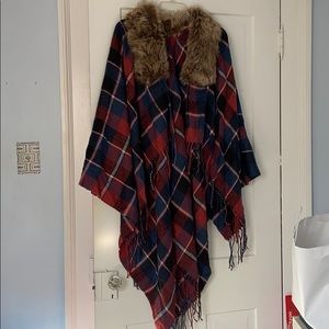 Faux fur collar plaid shall